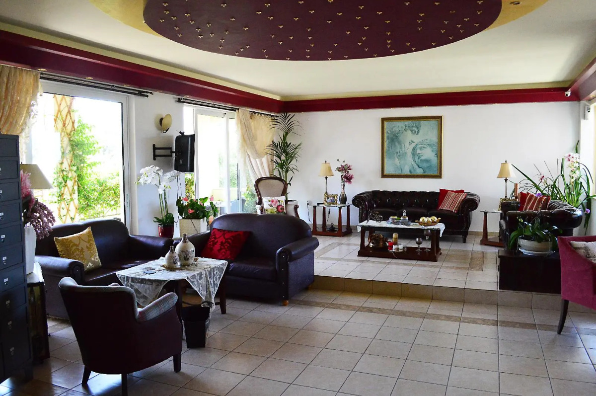 Отель Alexandros 