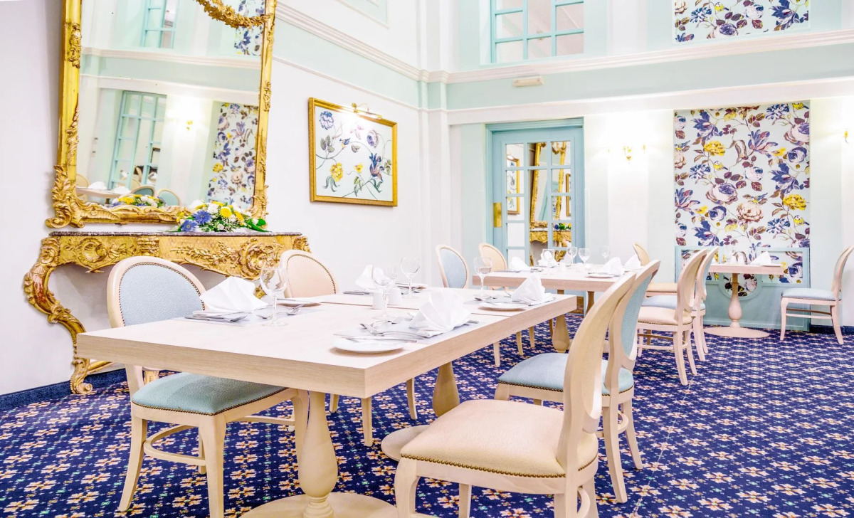 AX The Victoria Hotel