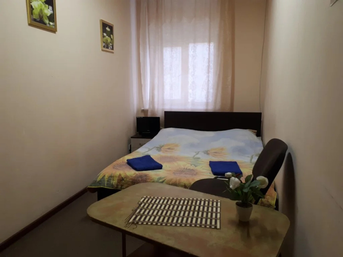 Advance-Trio Na Mokhovoy