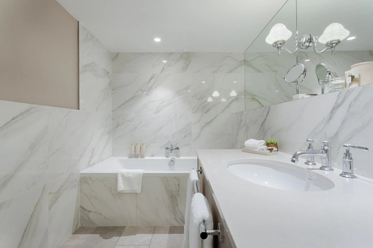 The College Green Hotel Dublin, Autograph Collection