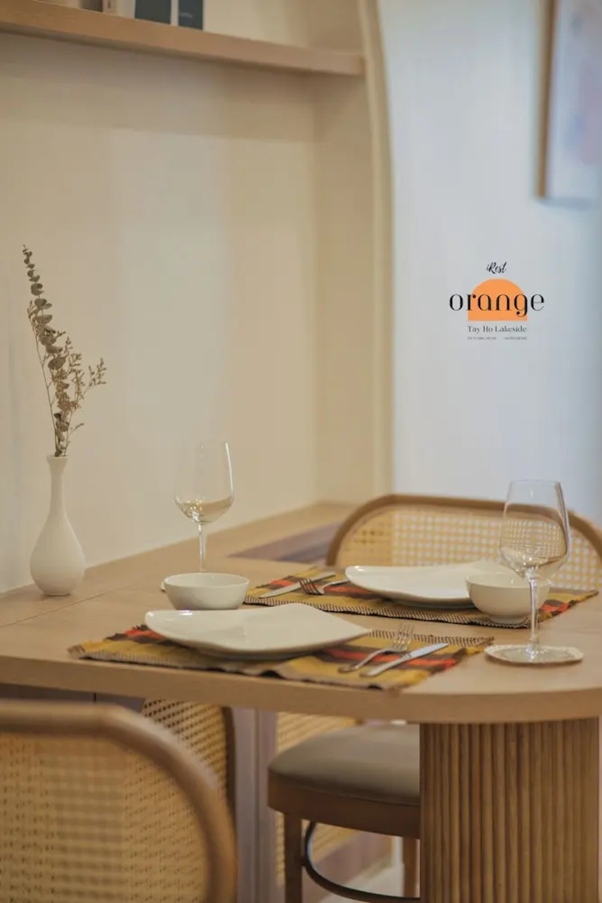 iRest Orange Tay Ho Lakeside Apartment