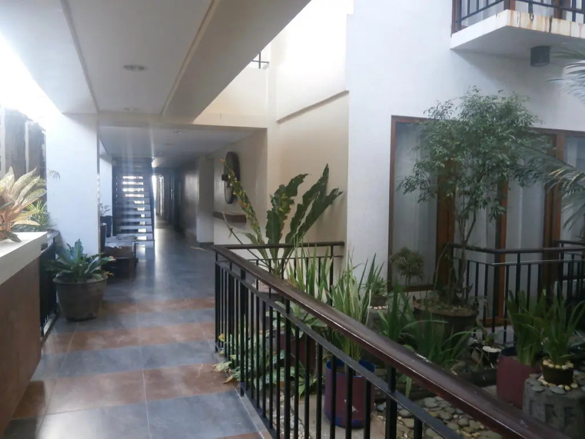 Crown Regency Courtyard Resort