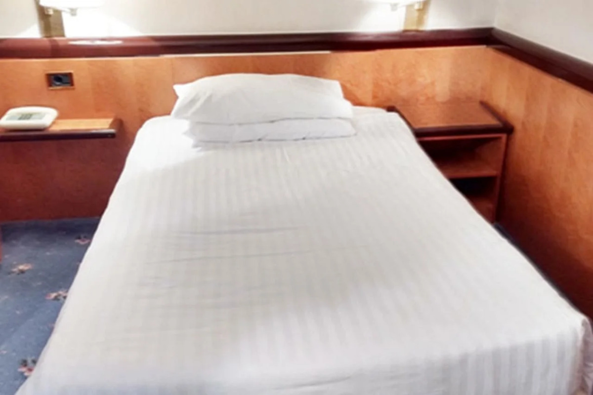 Отель IH Milano Ambasciatori