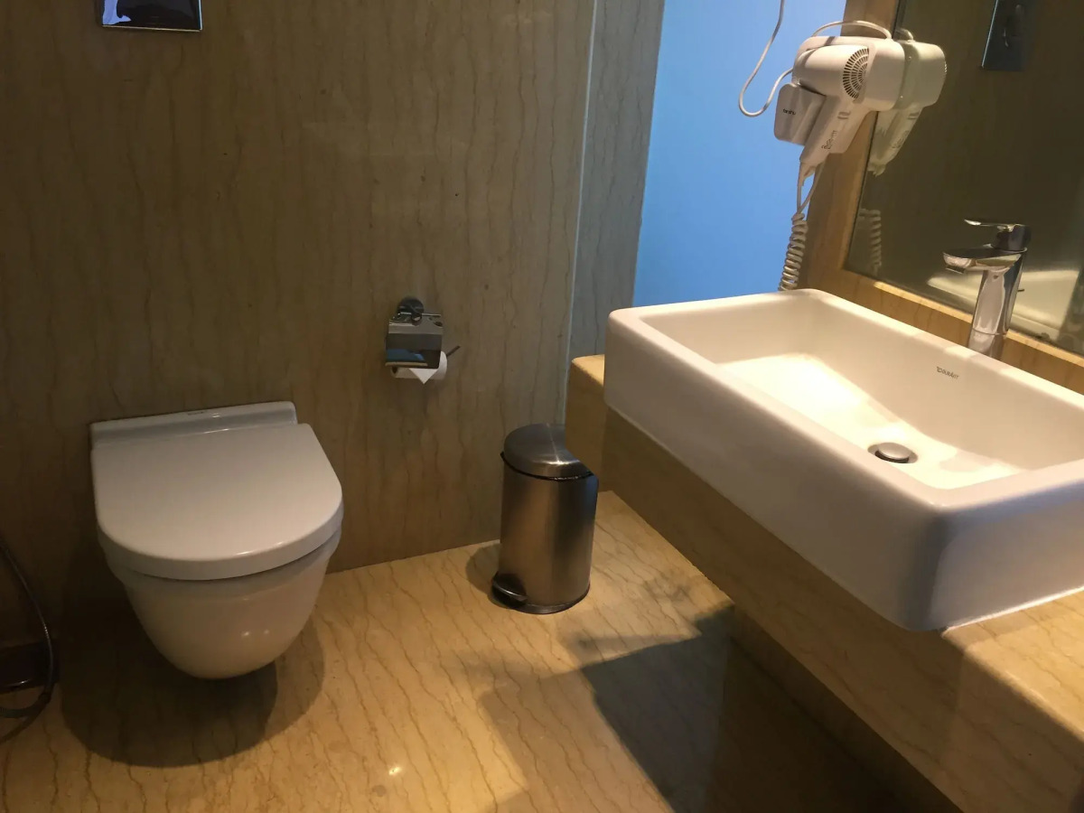 Flora Airport Hotel and Convention Centre Kochi