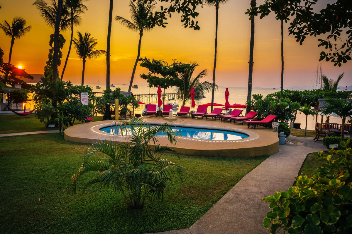 Samui Pier Beach Front Resort