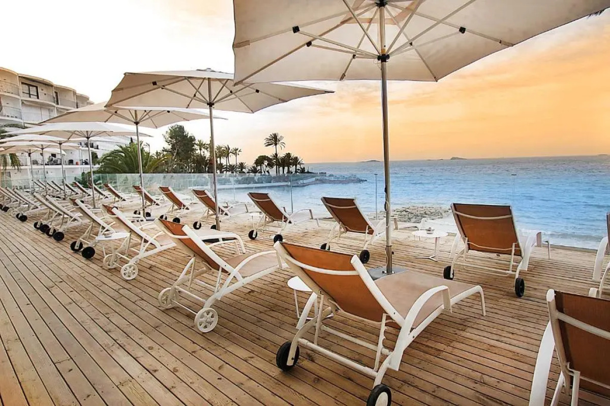 Отель BG Hotel Nautico Ebeso