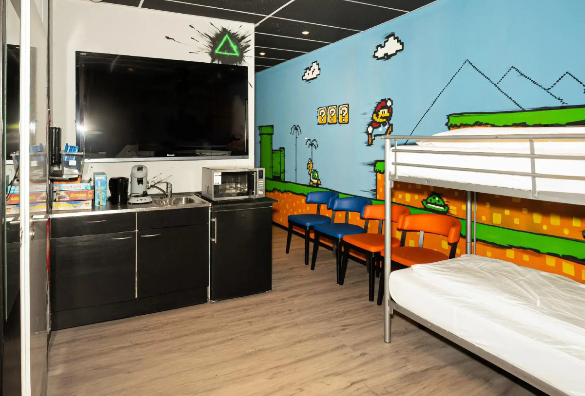 Amsterdam Teleport Hotel