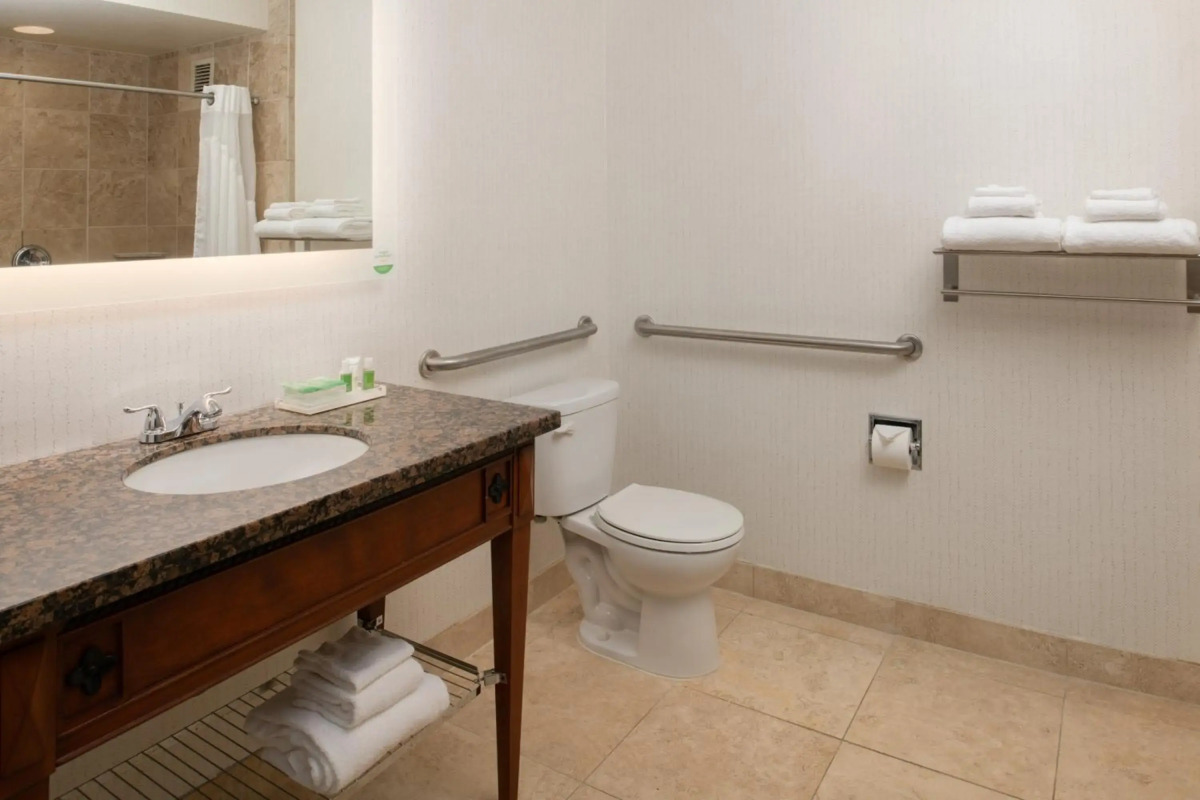 Holiday Inn Portland - Columbia Riverfront by IHG