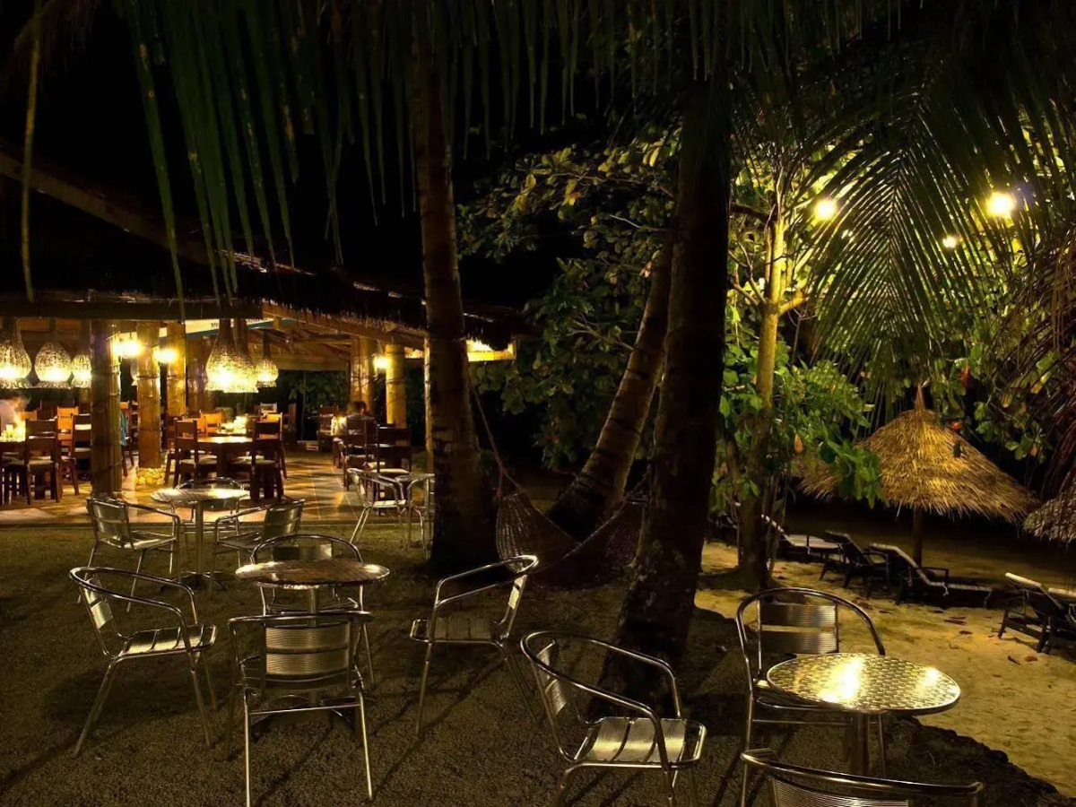 Easy Diving and Beach Resort