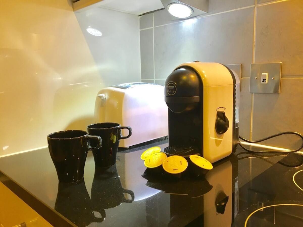 2 Bed Cosy Apartment in Central London Fitzrovia FREE WIFI by City Stay Aparts London