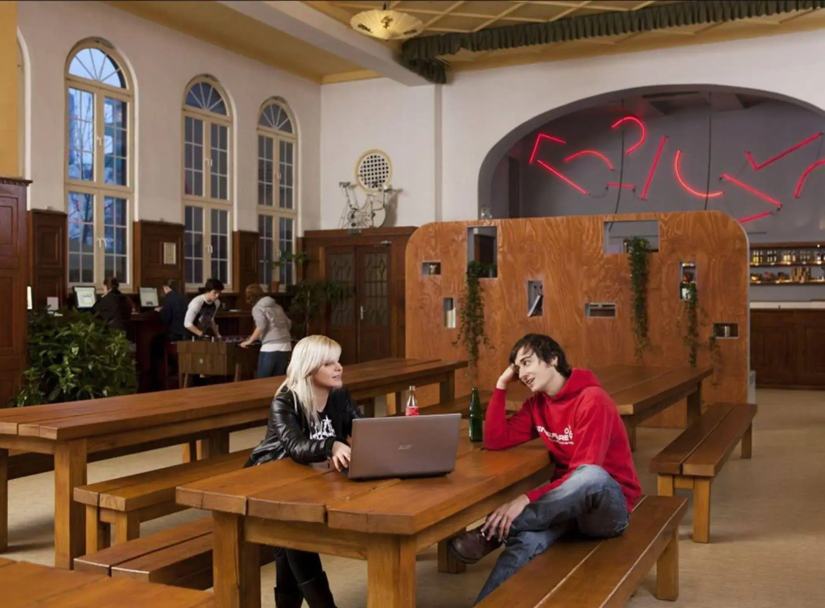 Three Little Pigs Hostel Berlin