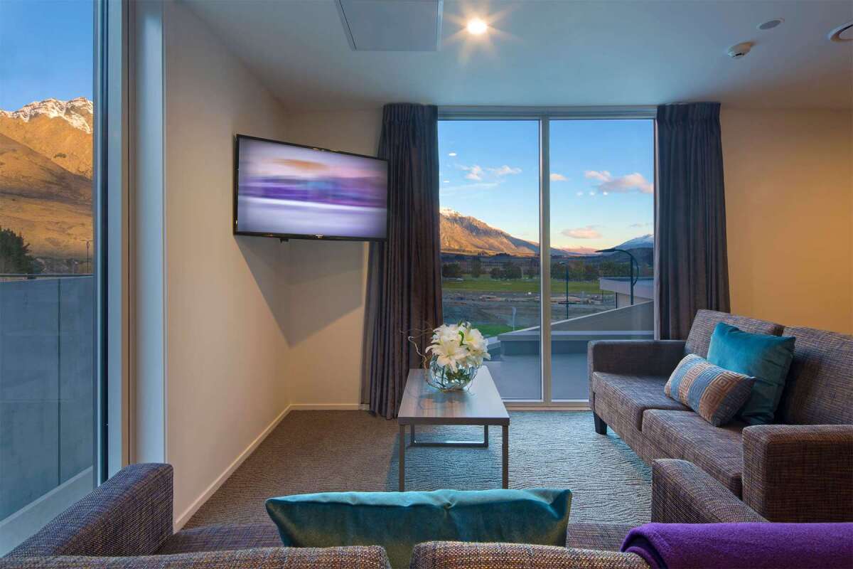 Ramada Suites by Wyndham Queenstown Remarkables Park