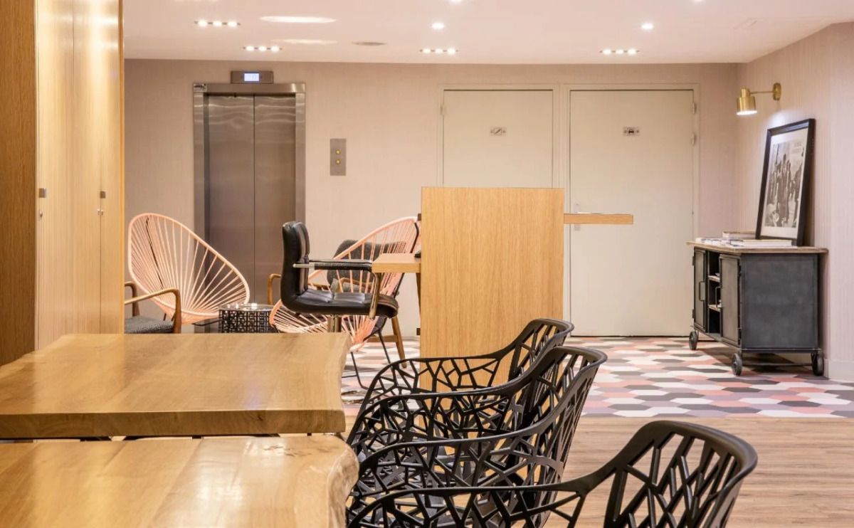 CADET Residence by Collection VESPER