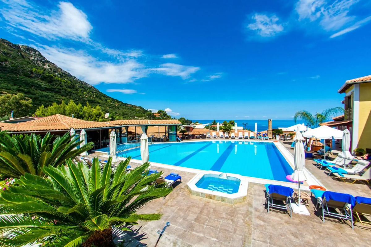 Sea View Village - Studios & Apartments