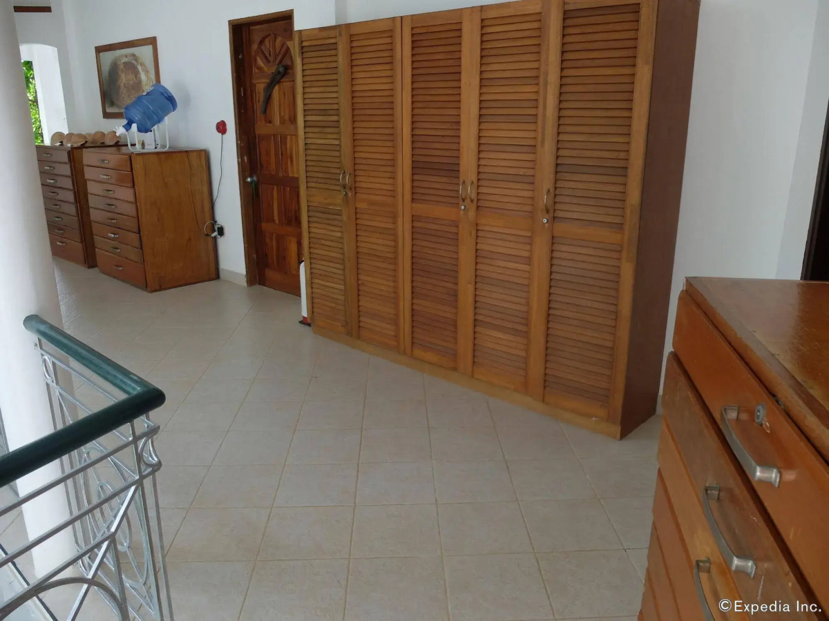 Argonauta Boracay Boutique Hotel with Apartments and Villas