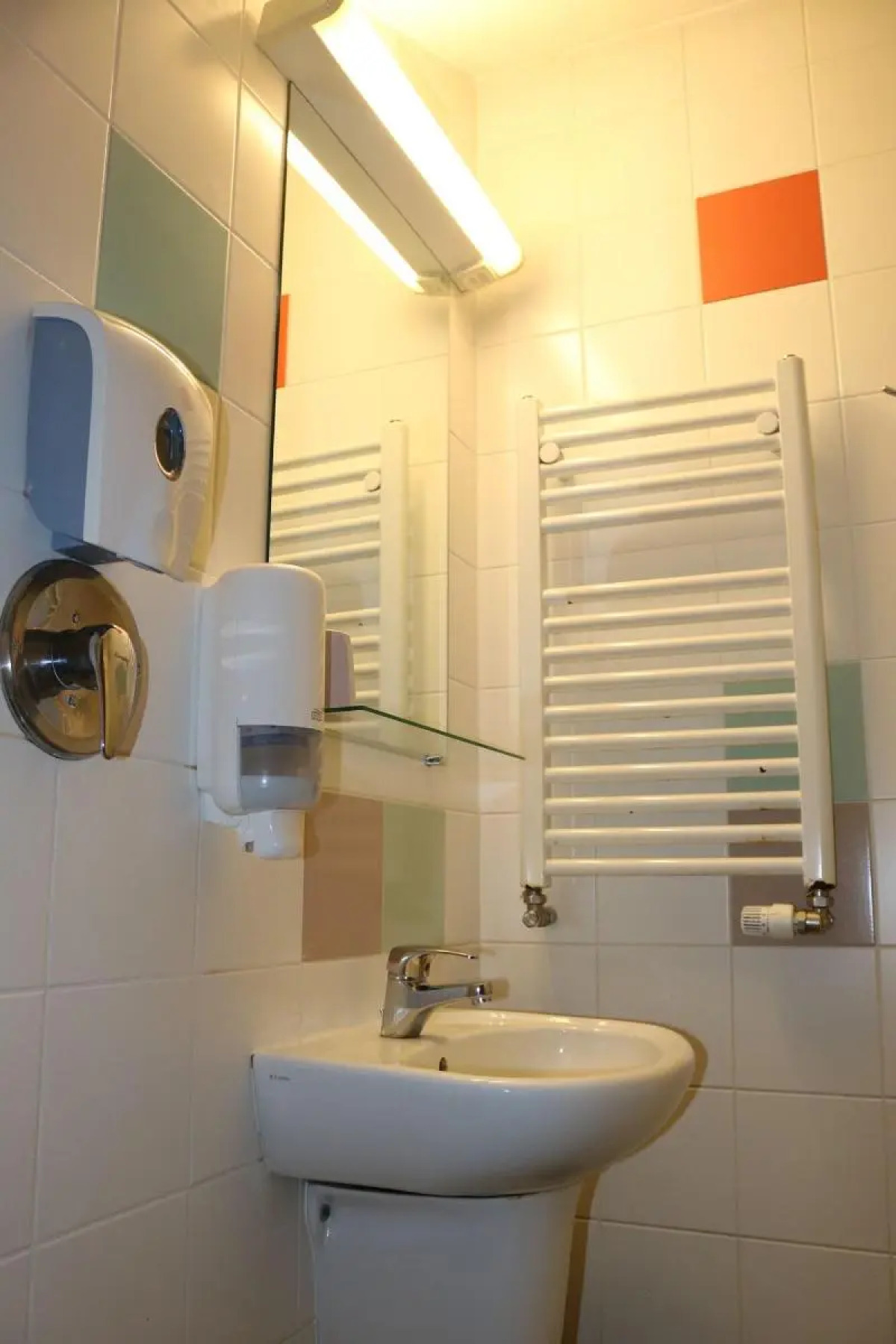 Отель Apple Economy