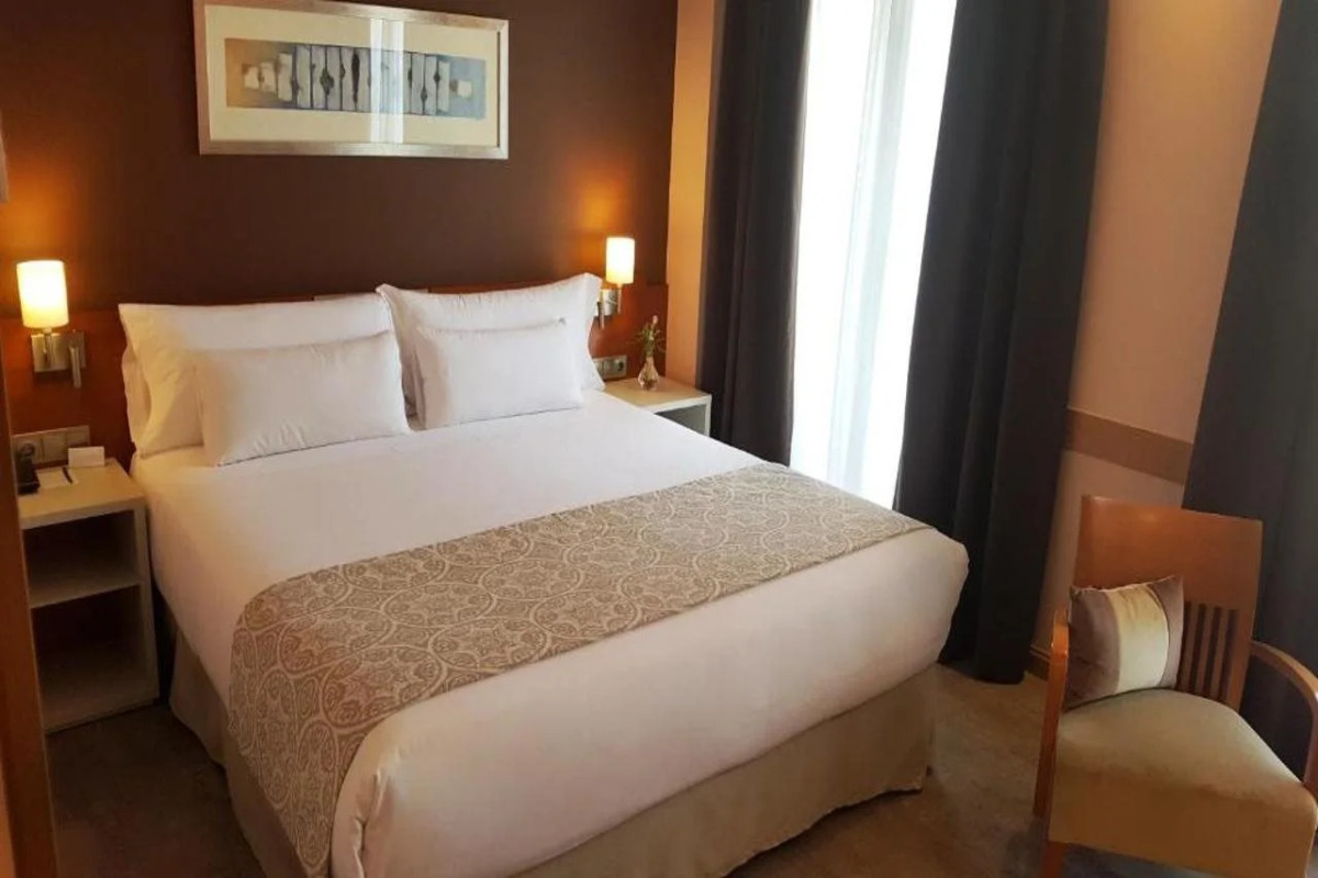 Отель Sercotel Alcalá 611