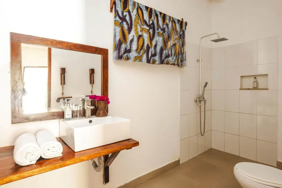 Shanuo Beach Bungalows