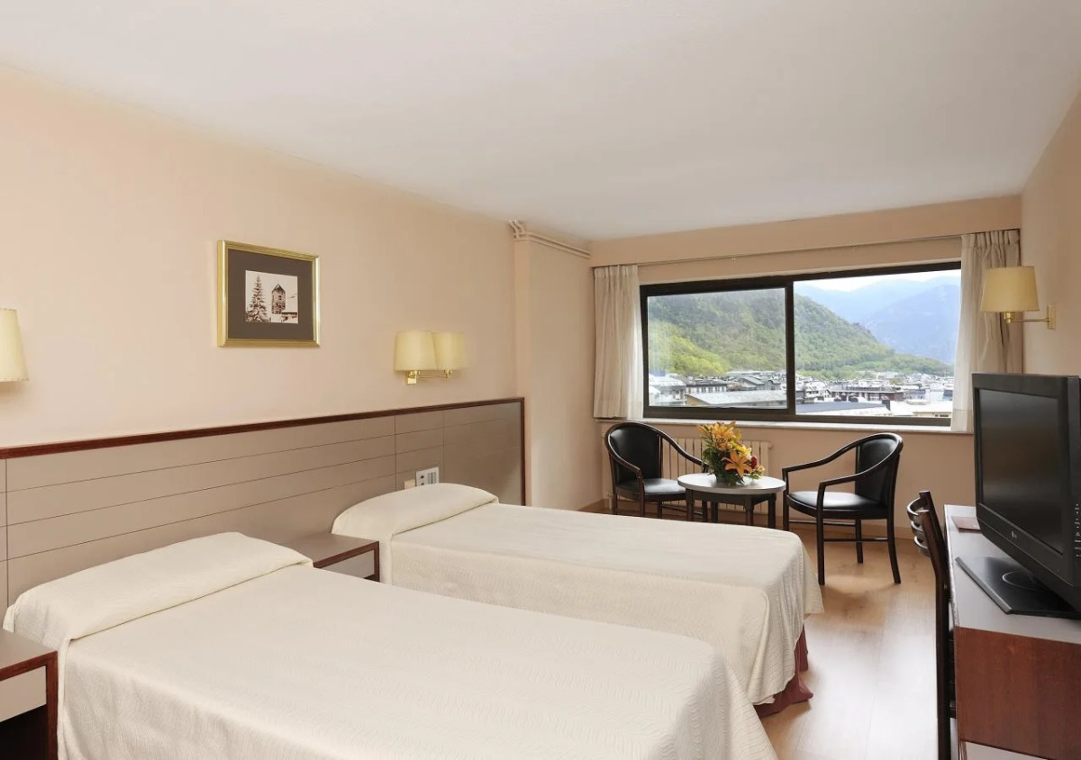 Отель Comtes d'Urgell