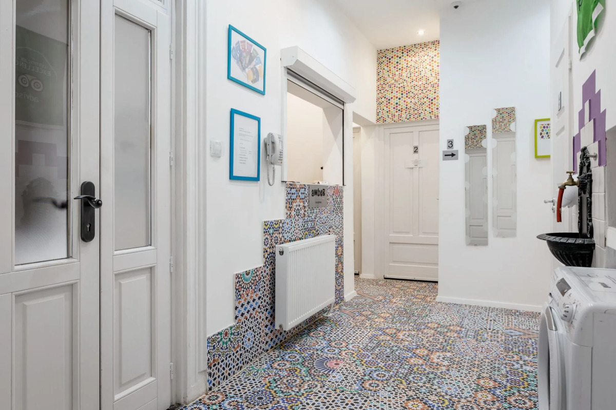 Amber Gardenview Studios