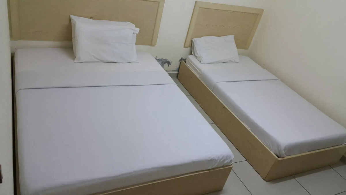 OYO 301 River Inn Hotel