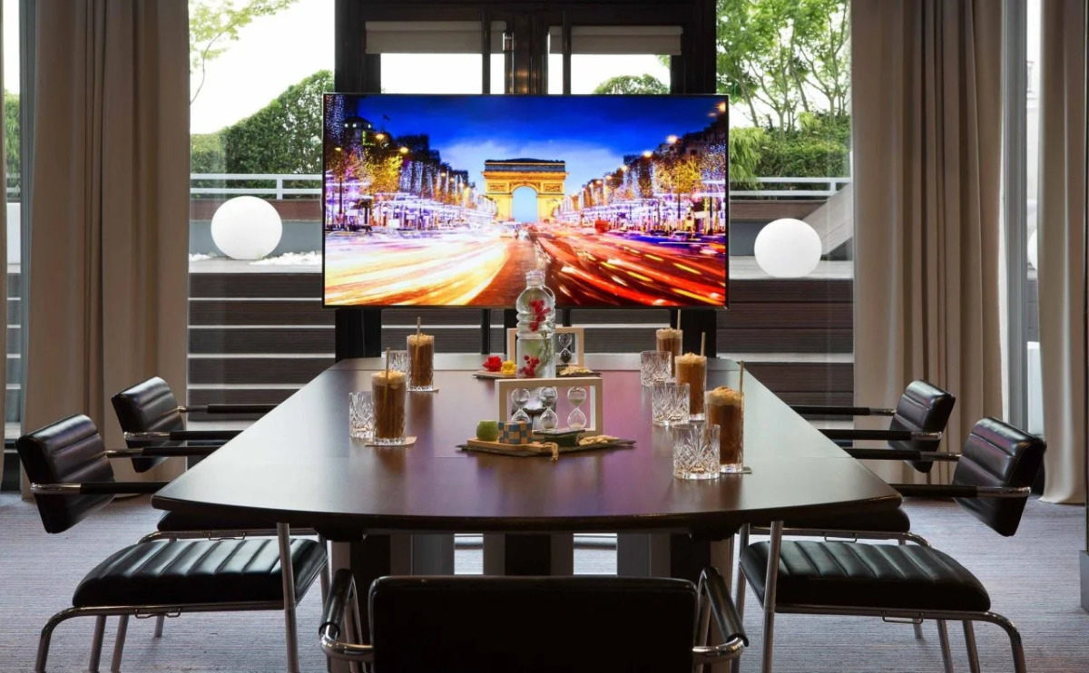 Renaissance Paris Arc de Triomphe Hotel