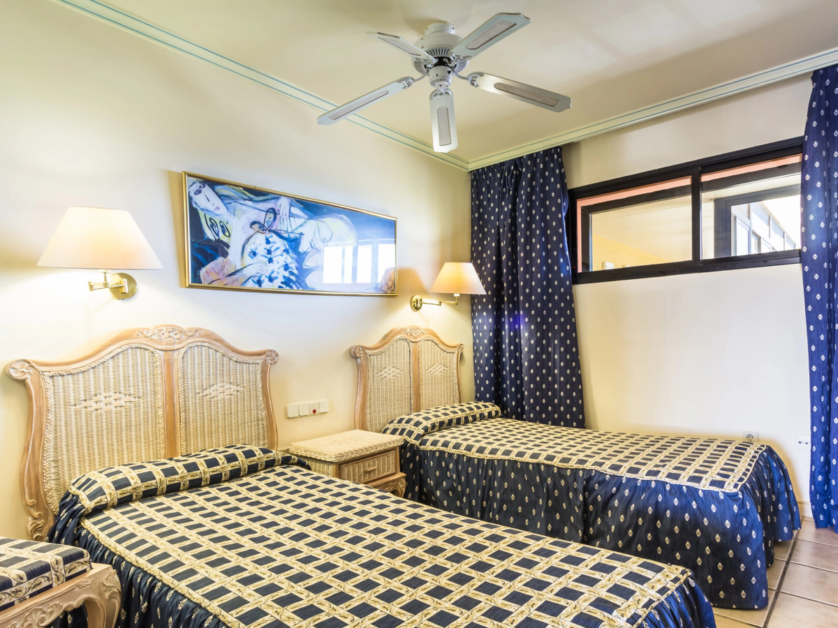 Апарт-отель BlueBay Beach Club