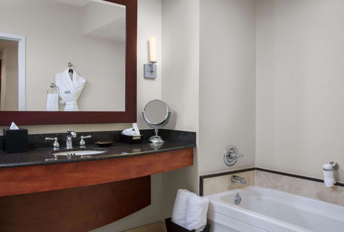 Trump International Beach Resort