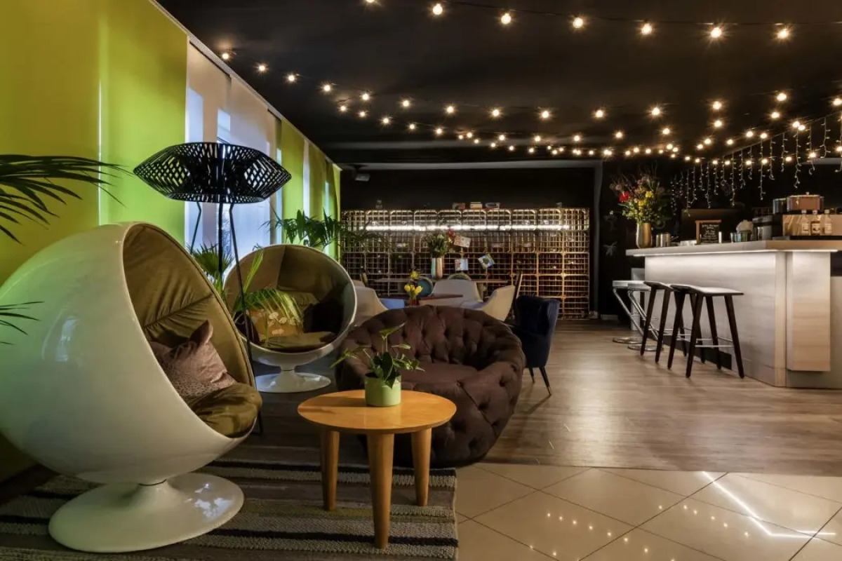 greet Berlin Alexanderplatz