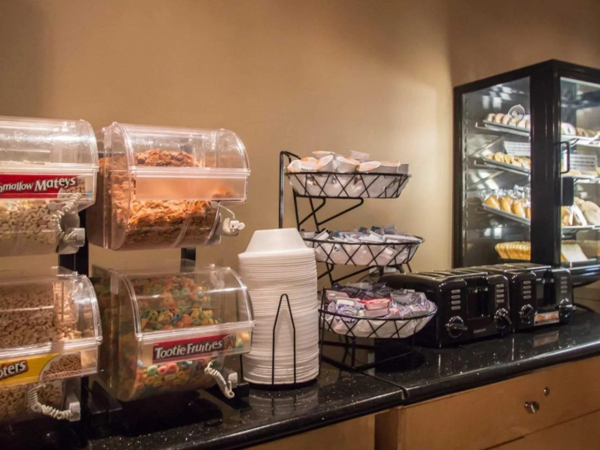 Rodeway Inn & Suites Fort Lauderdale Airport & Cruise Port