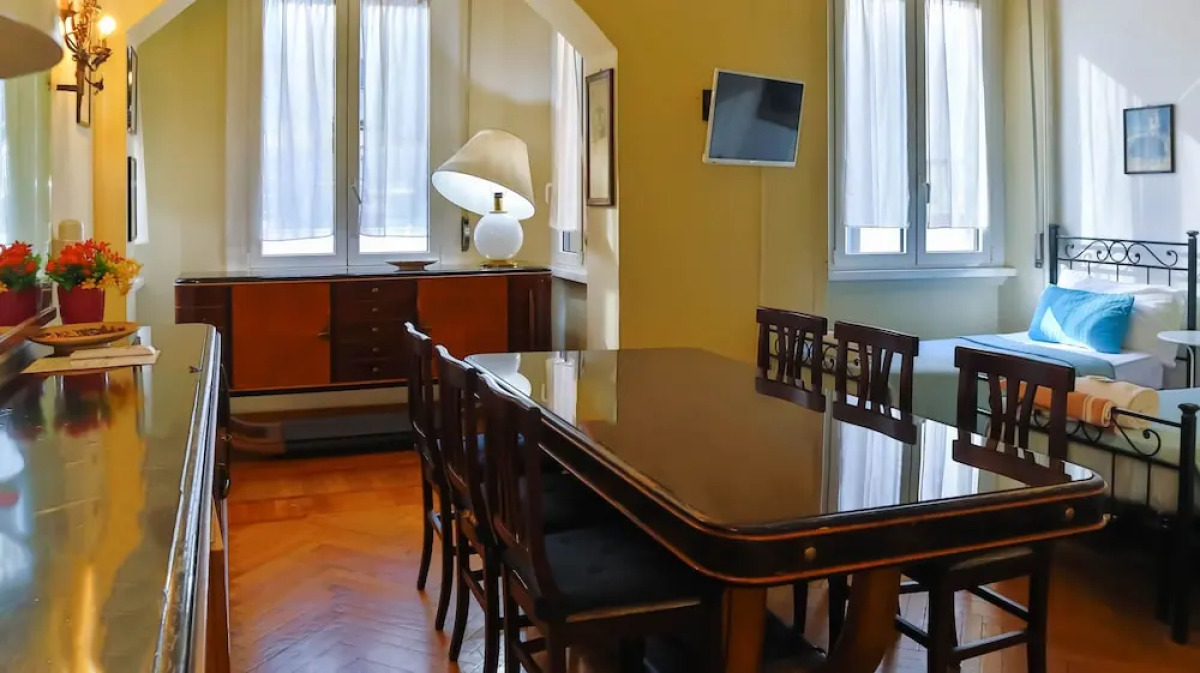 B&B I Am Here Central Station