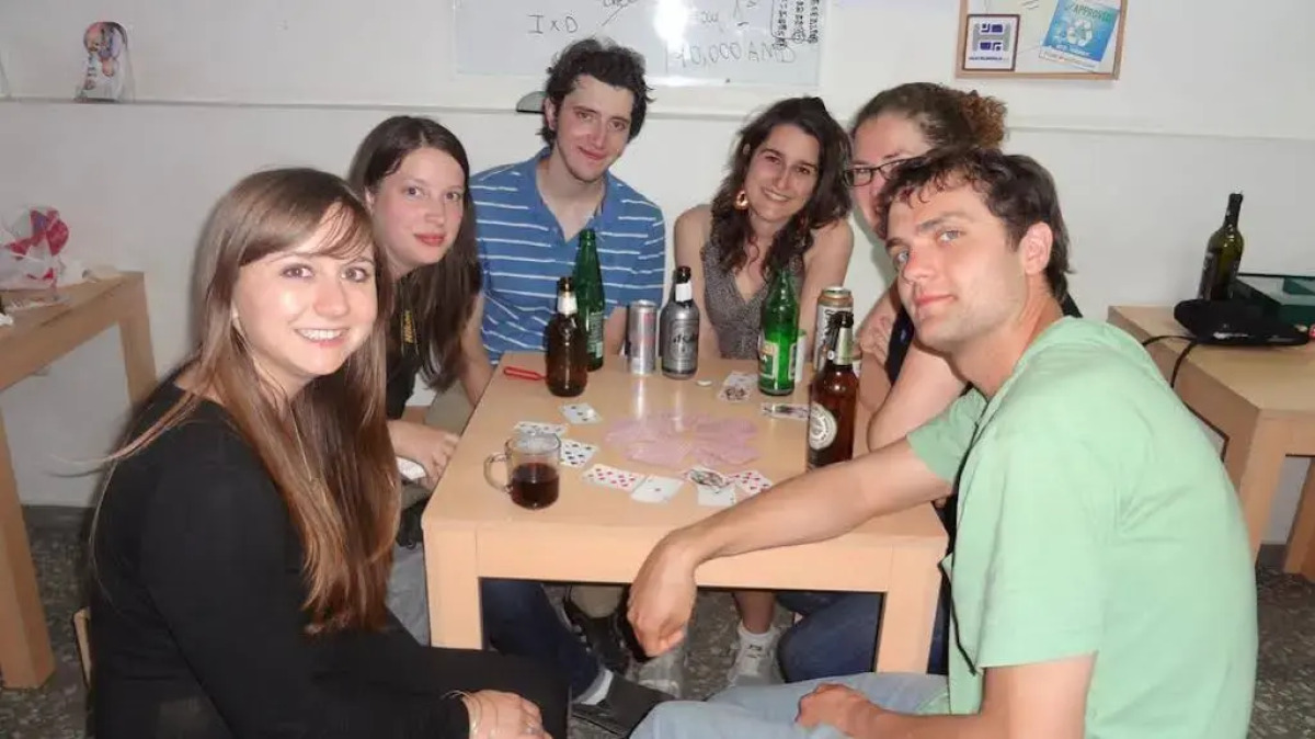 Envoy Hostel & Tours