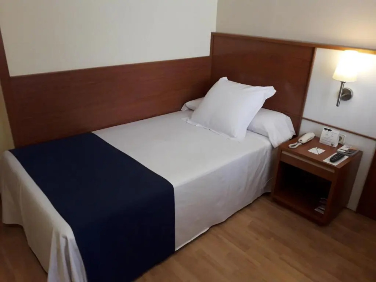 Отель RH Sorolla Centro