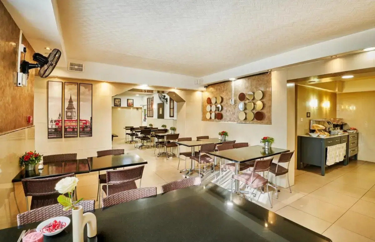 Huttons Hotel, Victoria London