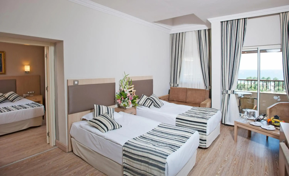 Отель Rich Melissa 