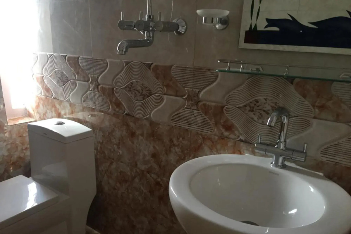 Sara's Backpackers Hotel