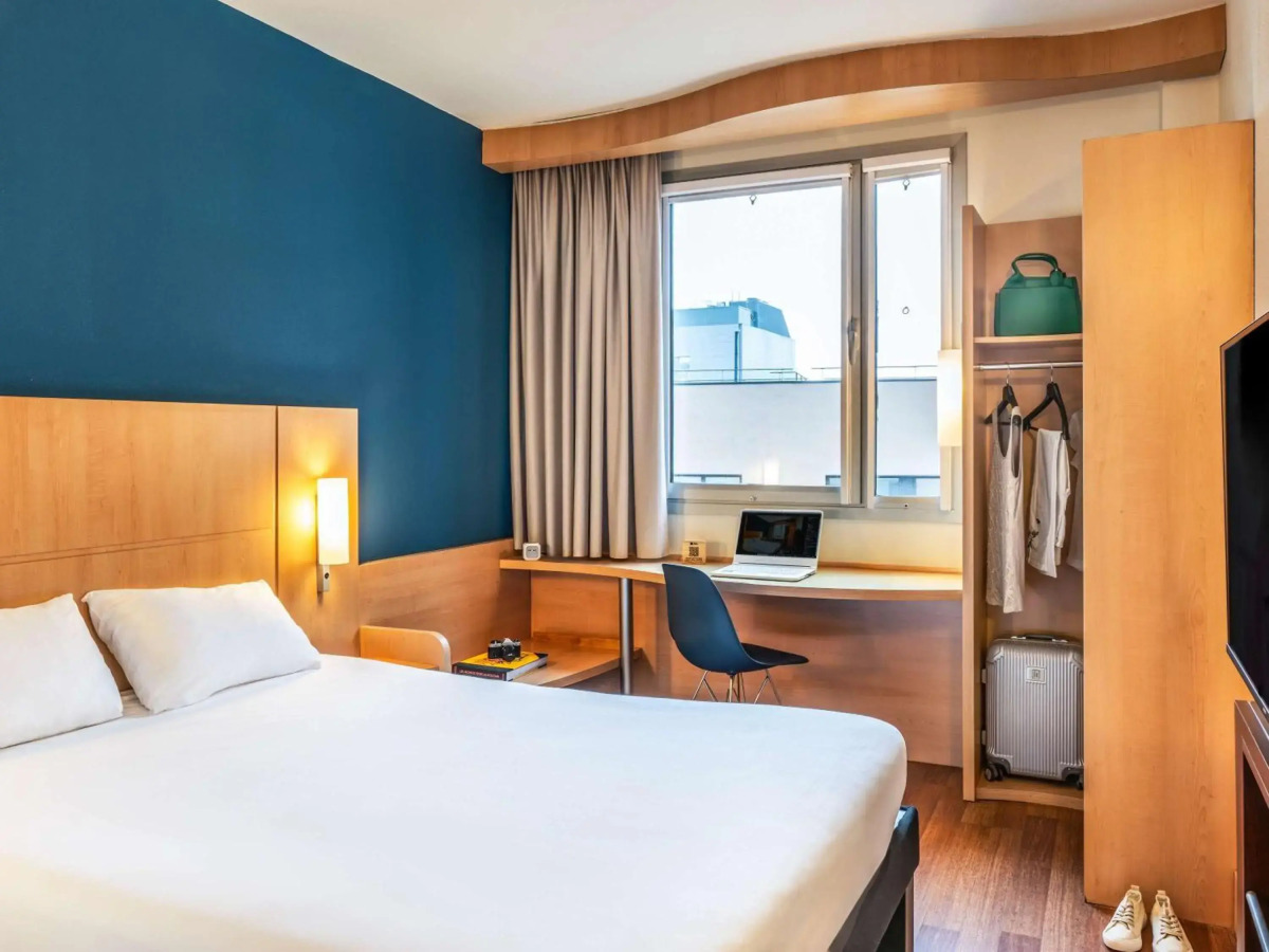 Отель ibis Barcelona Pza Glories 22