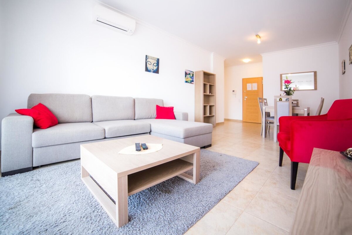 A04 - Large Modern 1 bed Apartment with pool by DreamAlgarve