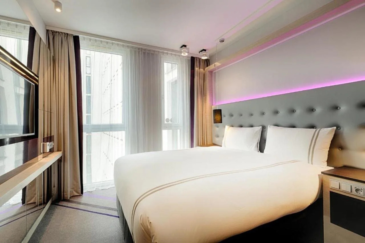 Отель Premier Inn Berlin Alexanderplatz