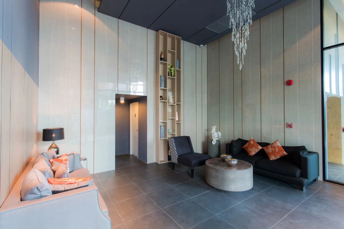 6th Avenue Surin Beach