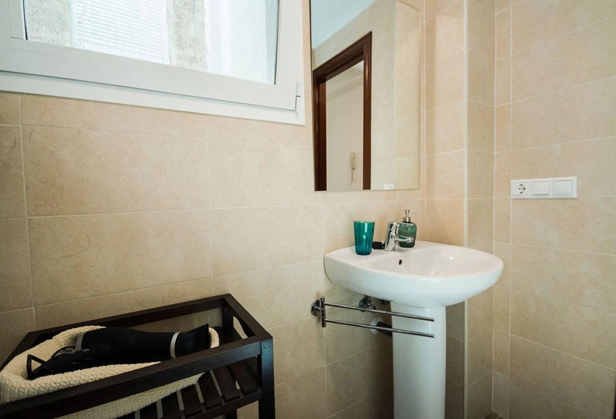 Holidays2Malaga Juan de Mena Apartments