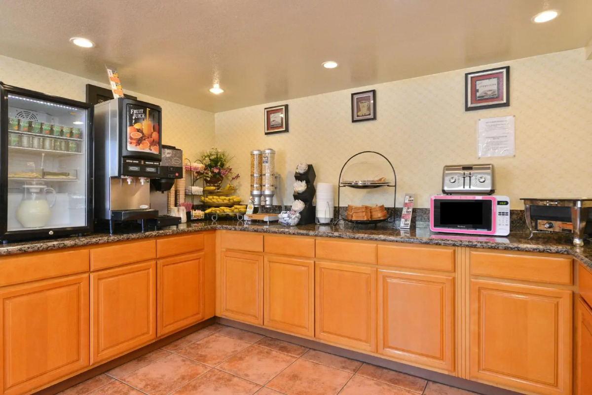 Americas Best Value Inn & Suites El Monte