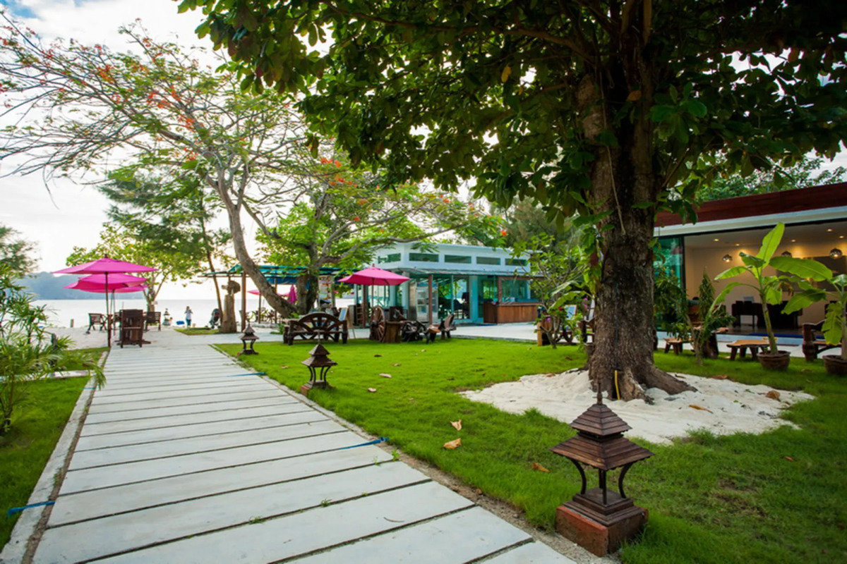 Paradise Resort PHI PHI