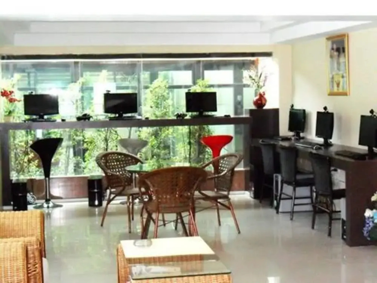 BS Premier Airport Hotel