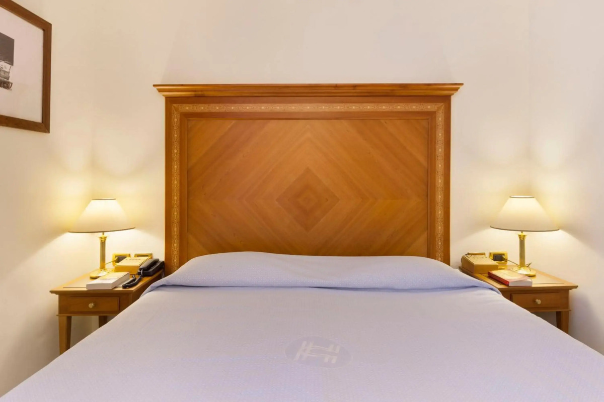 Отель Continental