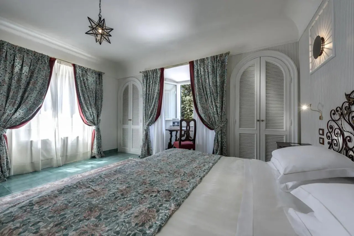 Augustus Hotel & Resort