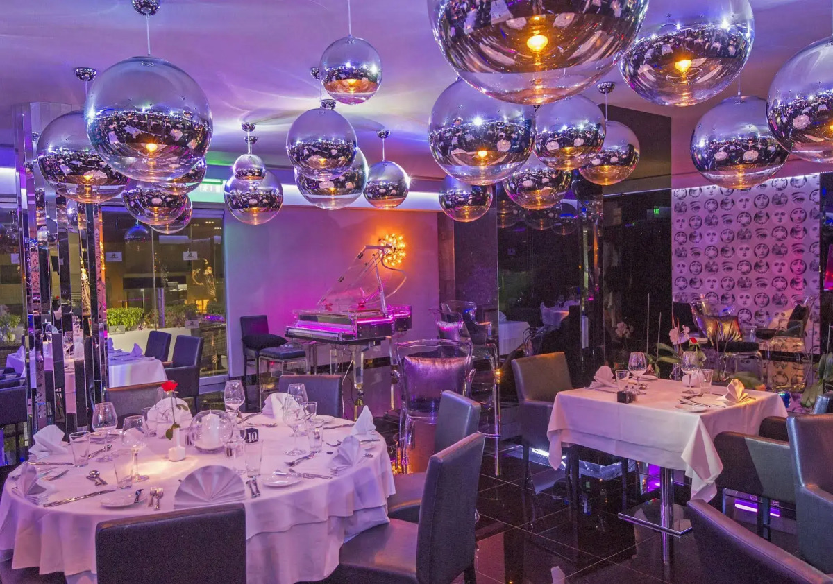 Adams Beach Hotel & Spa