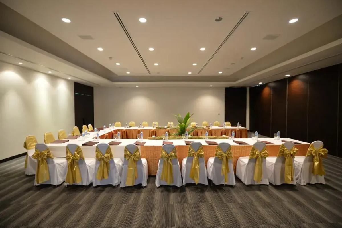 Grand Southsea Khaolak Beach Resort