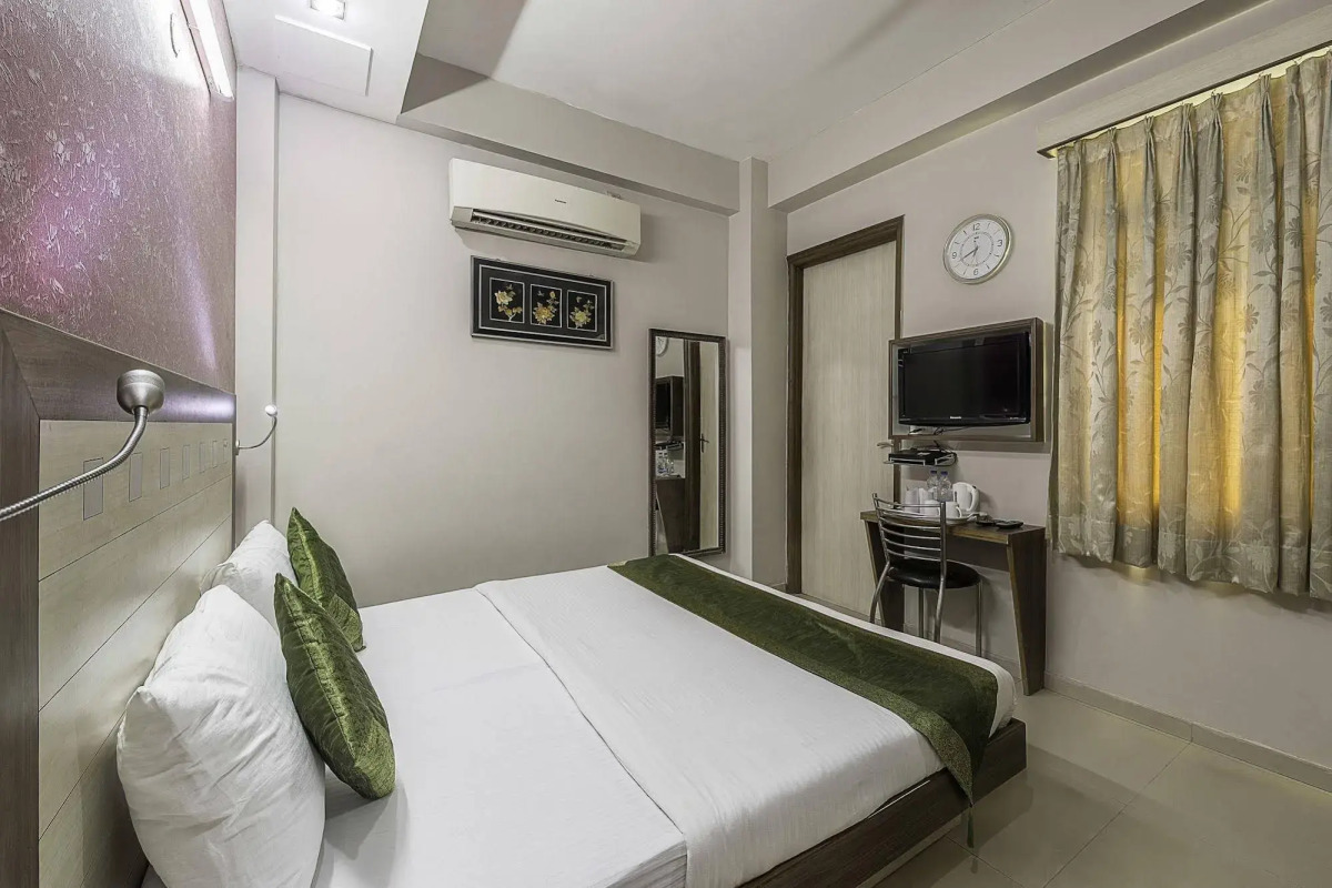 Treebo Rockwell Plaza