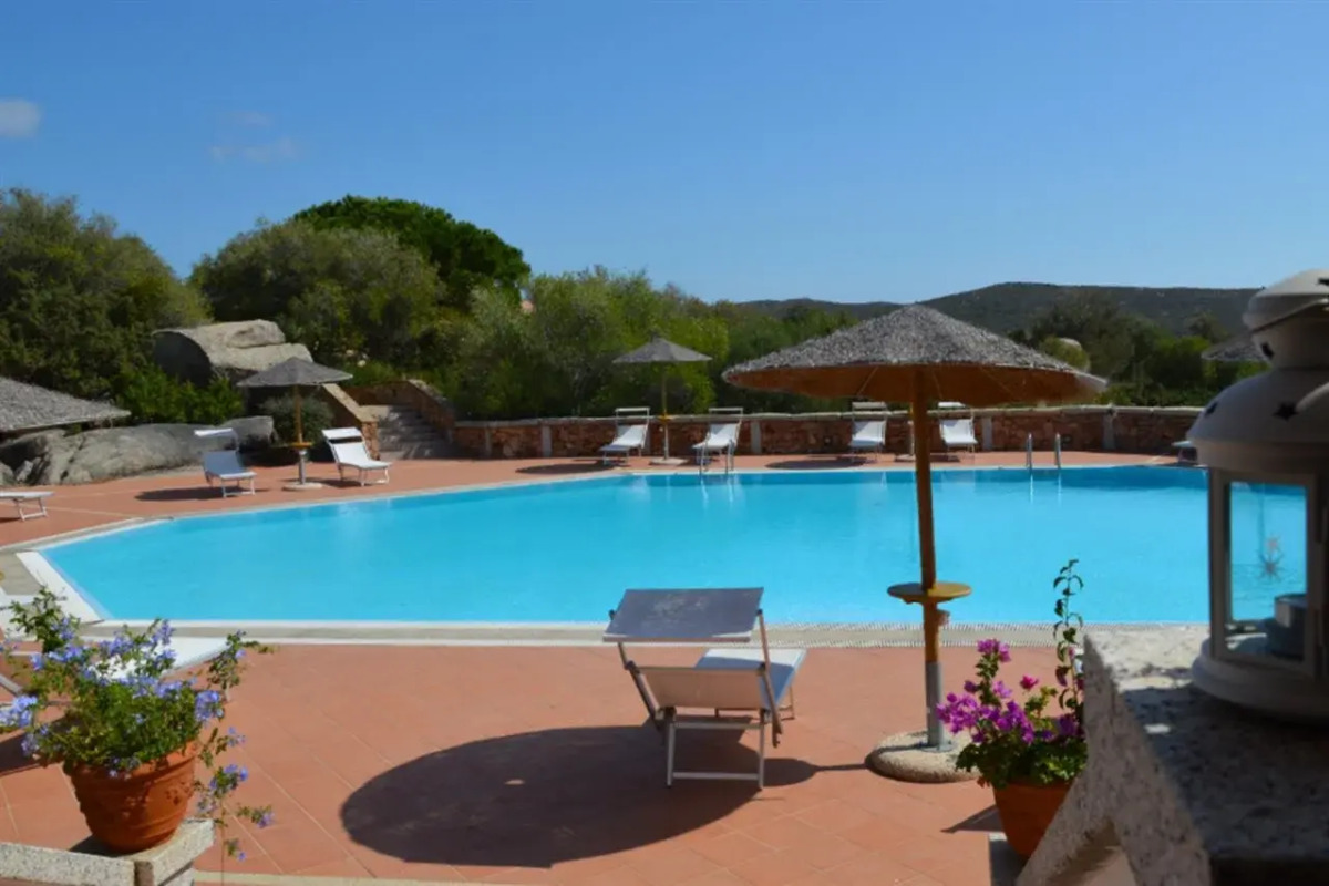 Baia de Bahas Residence